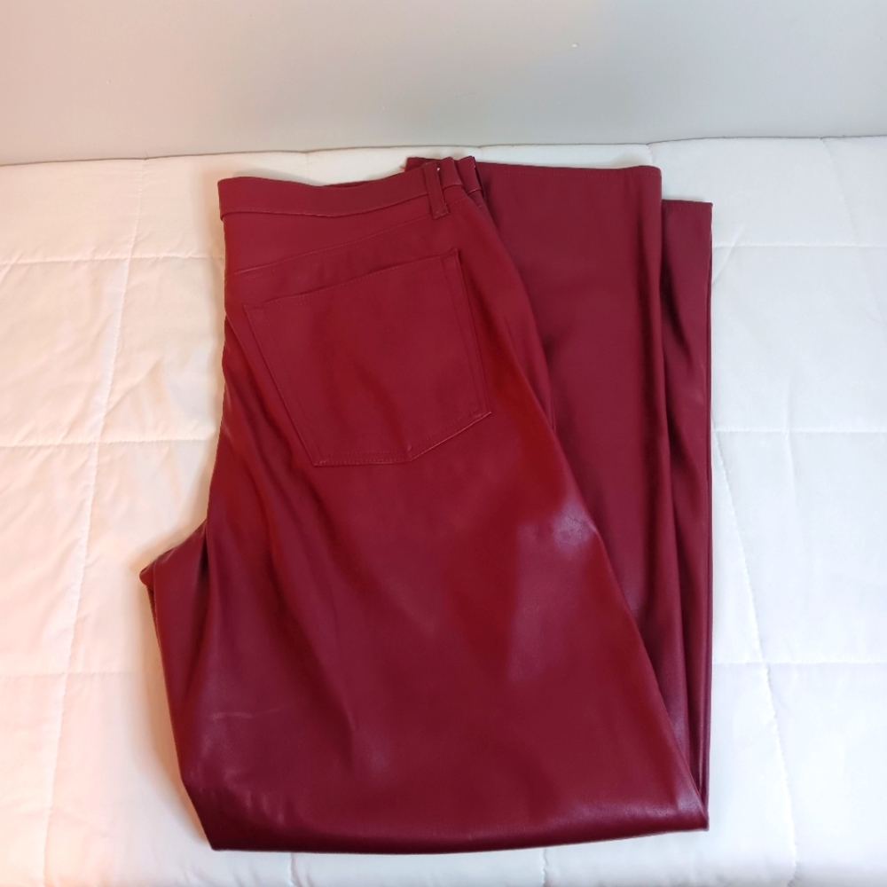 NEW Universal Thread Women's Faux Leather Mid Rise 90s Baggy Pants Size 14